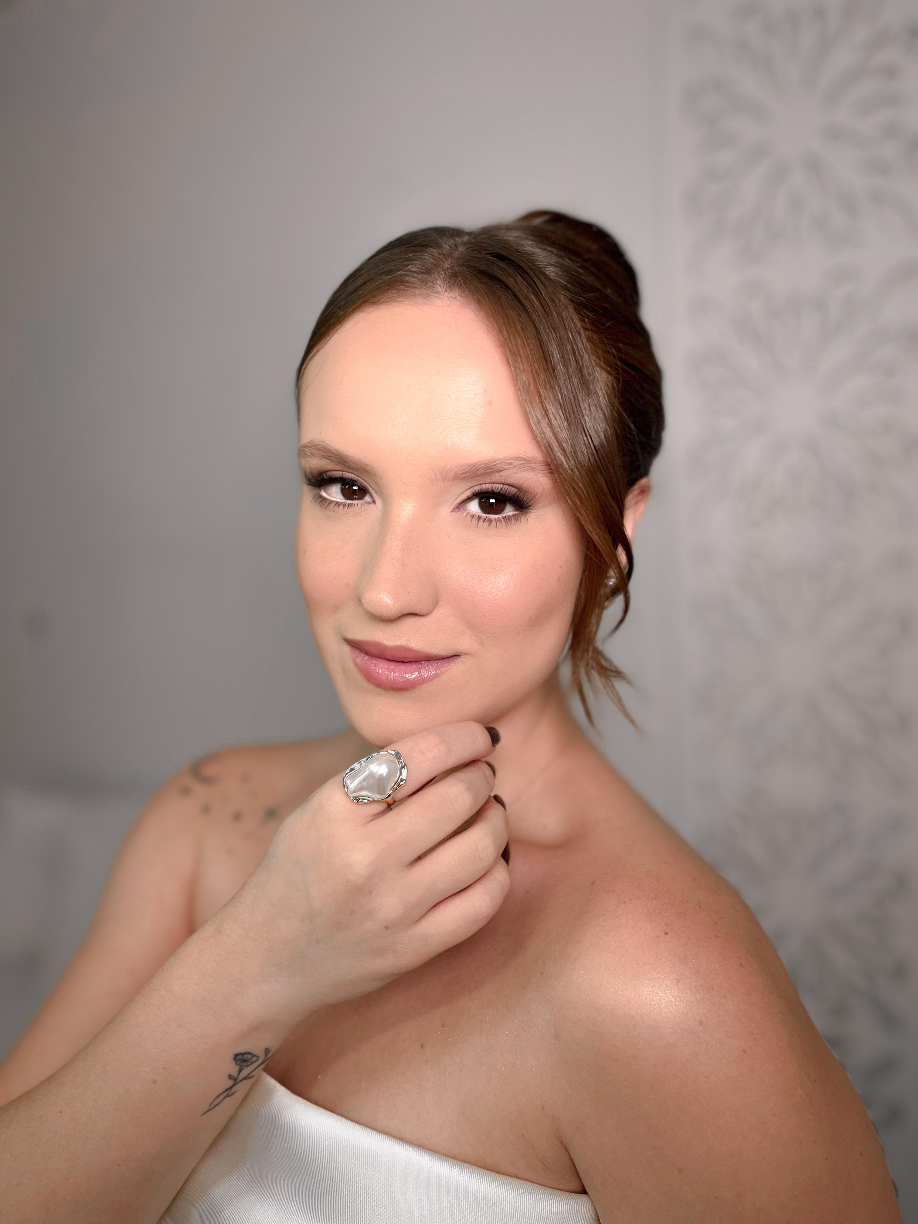 Trabalho de maquiagem assinado por Aliny Sandra - destaque 8